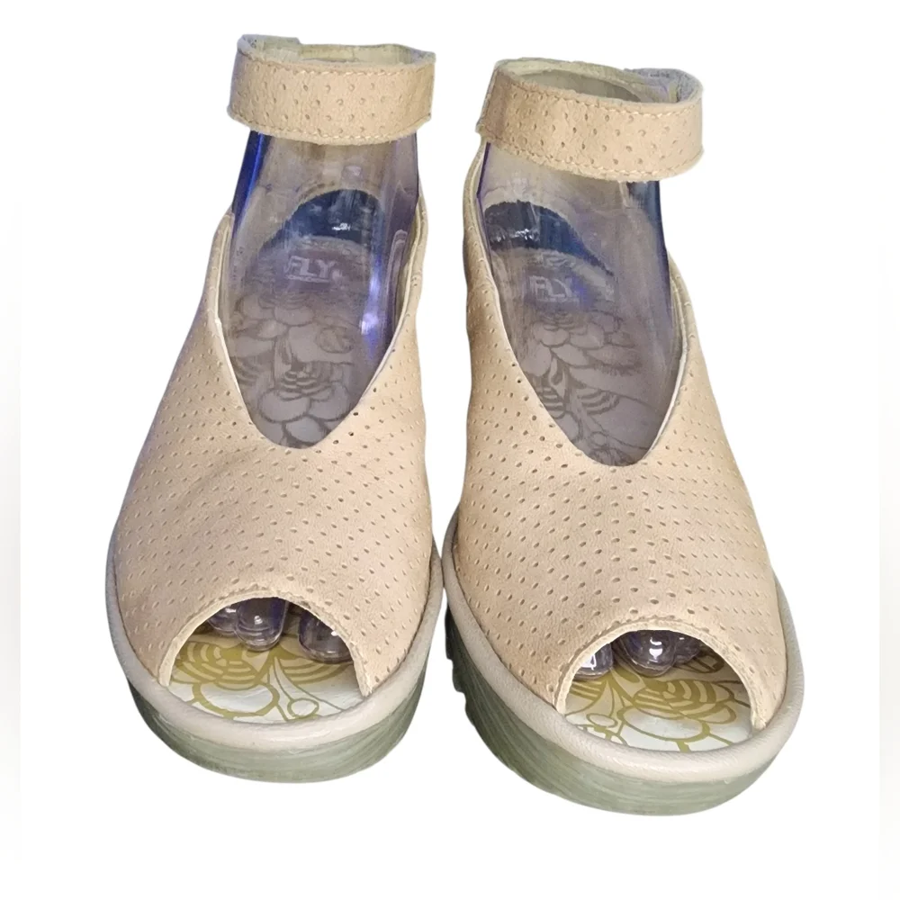 FLY London Yala Perforated Wedge Sandal, Womens 39EU (8-8.5 US) - Picture 3 of 11